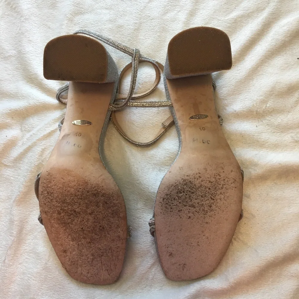 Badgley Mischka Silver Heels with Strappy Design Sz 10
